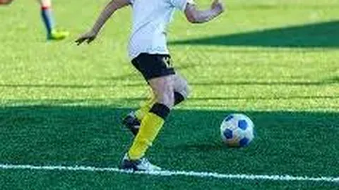 辽宁足球队18岁以下全运会以4-0大胜湖南队