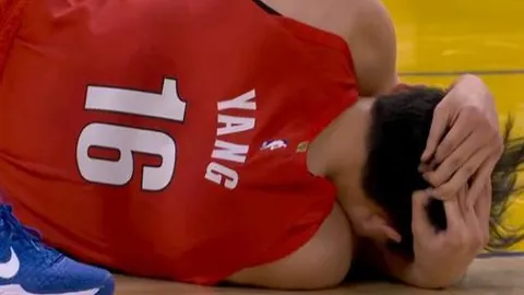 “金牌教师阵容荣耀展现，同享体育快乐时光”